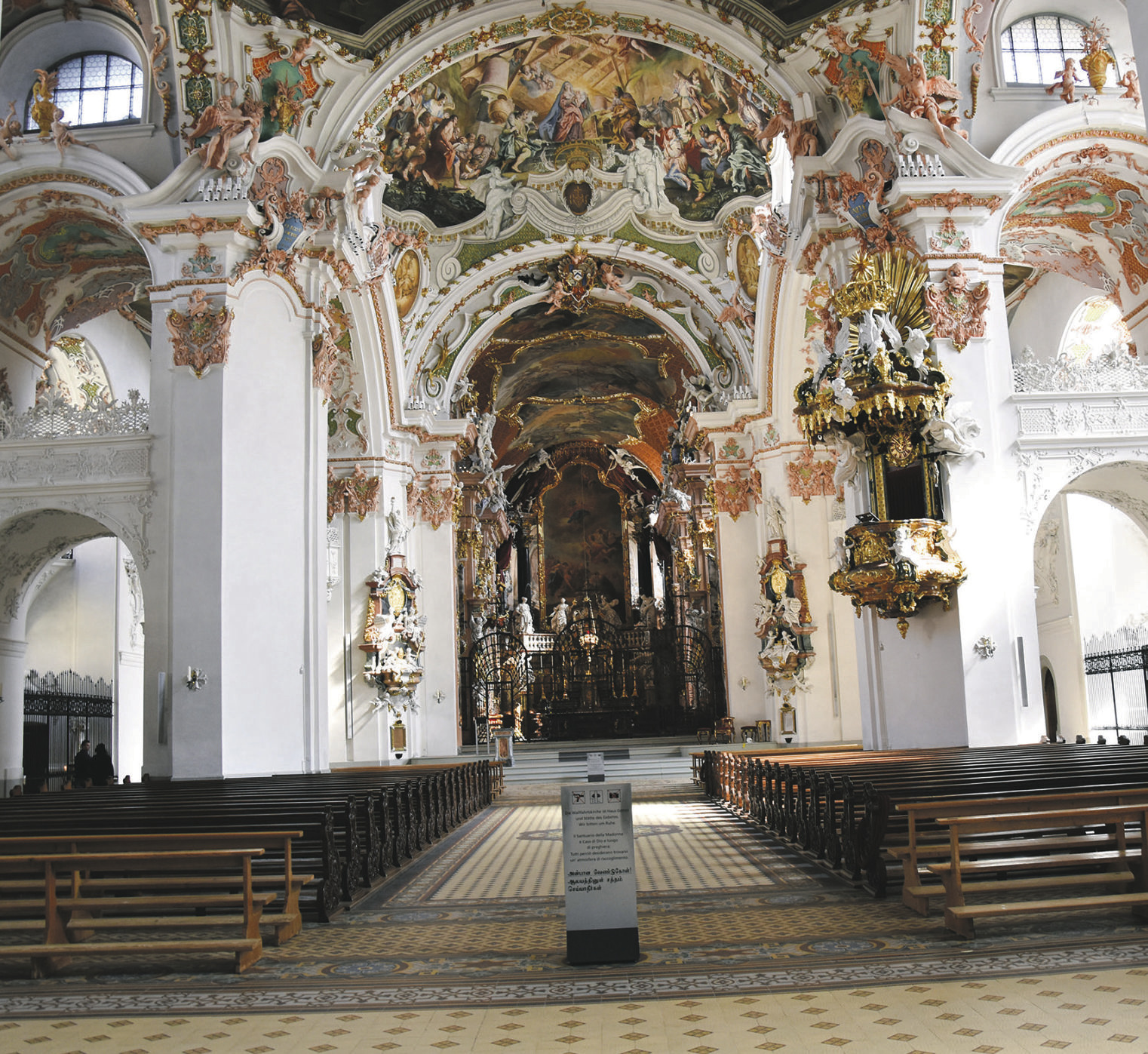Die Klosterkirche bleibt für das Gebet geöffnet