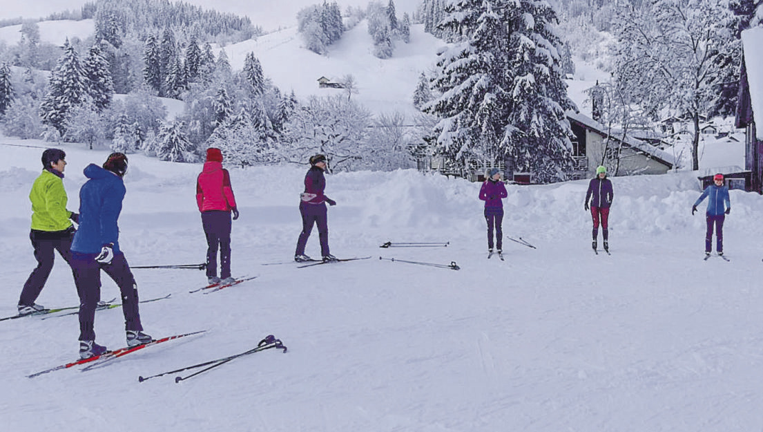 Endlich durften die Grosser Frauen  mit den Skiern auf die Loipe