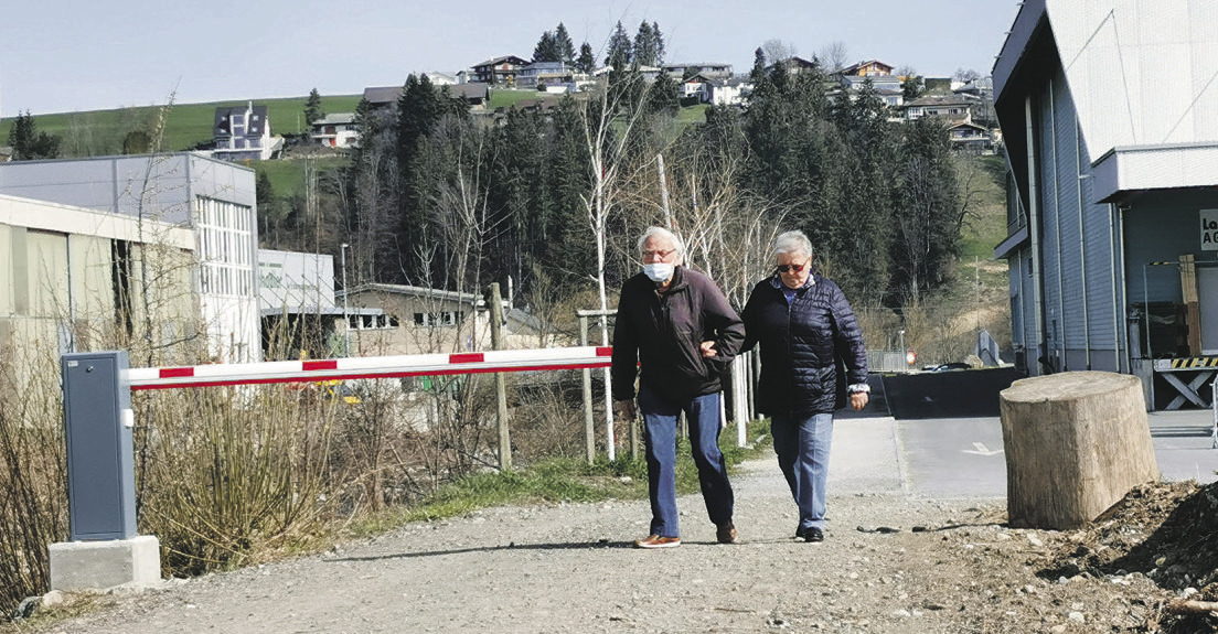 Auch der Ortsbus schiebt wegen der  Kreiselsanierung Zusatzrunden