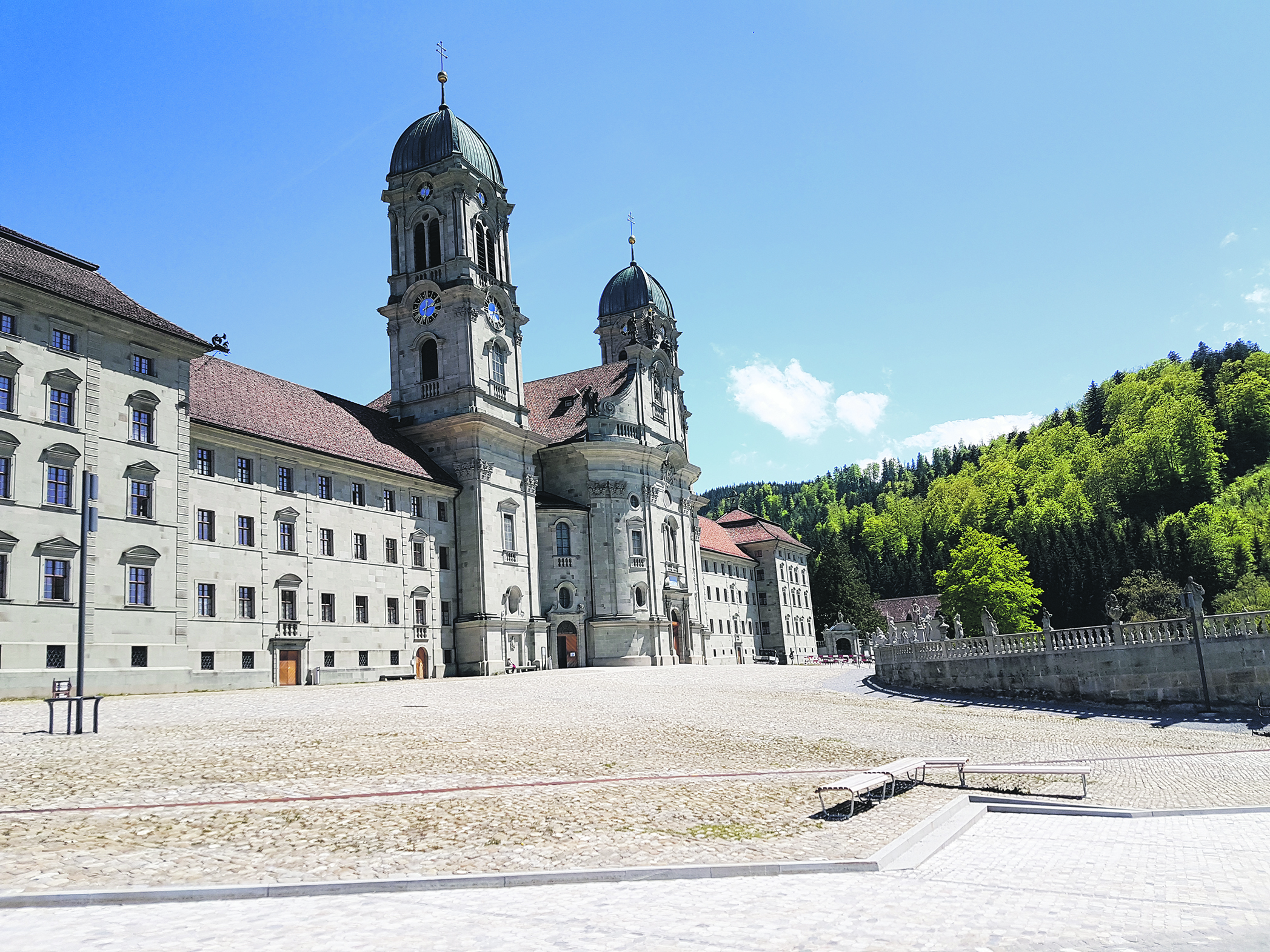 Mit dem Rollstuhl zur Schwarzen Madonna in Einsiedeln pilgern    Heute lesen, was morgen im EA steht