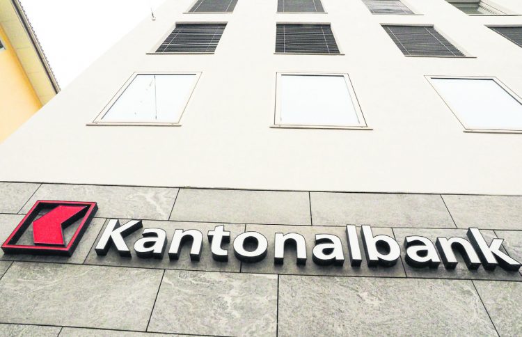 Schwyzer Kantonalbank-Chefs  bekommen höhere Boni