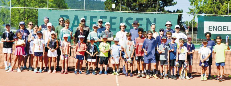 Zwei Favoritensiege am Schüler-Tennisturnier des TC Einsiedeln